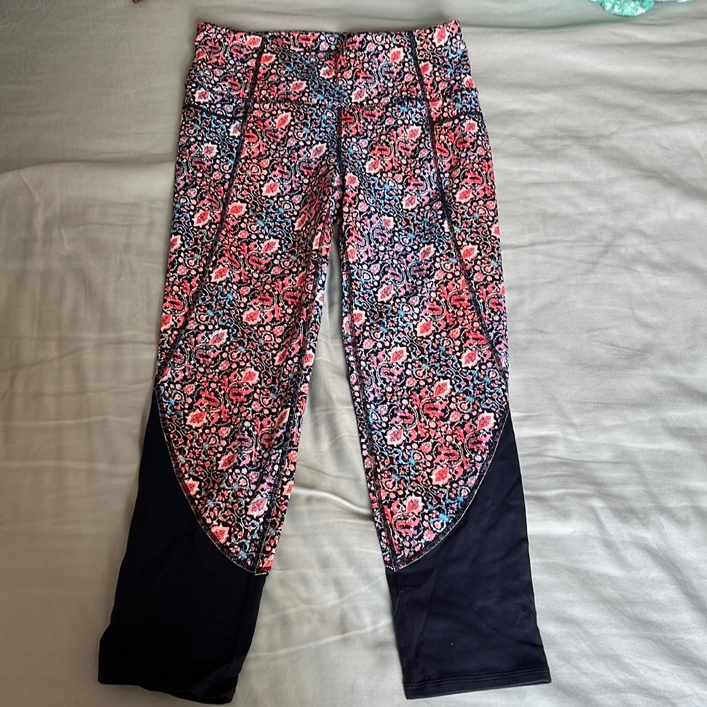 Athlete leggings size small